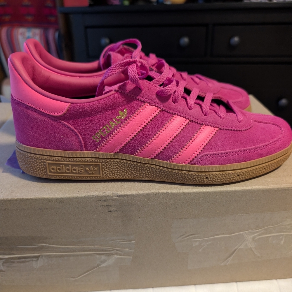 Handball Spezial Semi Lucid Fuschia/ Lucid Pink Shoes